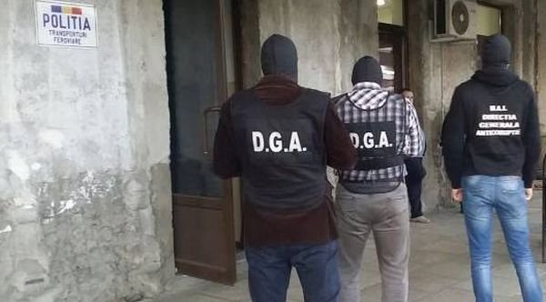 Comisar șef la DGA, reținut de DIICOT pentru că sprijinea traficanți de droguri