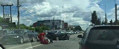 Accident grav pe DN1, la intrarea în București. Cinci mașini au fost implicate în accident. Șase răniți 383167