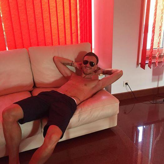 Un fost internaţional român este din nou singur, deşi avea planuri de însurătoare 383338