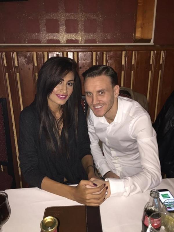 Un fost internaţional român este din nou singur, deşi avea planuri de însurătoare 383339