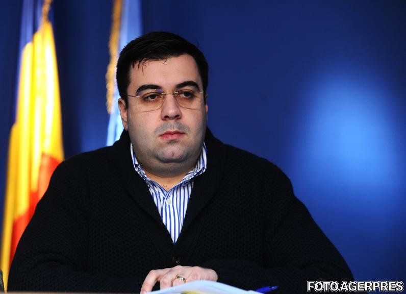 Dacian Ciolos l-a dat afară pe secretarul de stat de la Transporturi, PSD-istul Alexandru Răzvan Cuc 