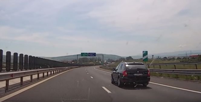 Scene incredibile pe o autostradă din România - VIDEO