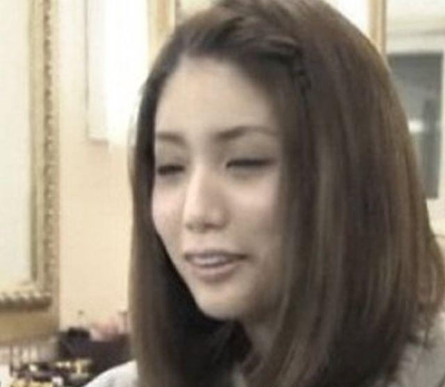 Nu s-a demachiat deloc doi ani. Dupa ce a facut-o in sfarsit si s-a uitat in oglinda a avut un soc! Uite cum arata pielea ei 385066