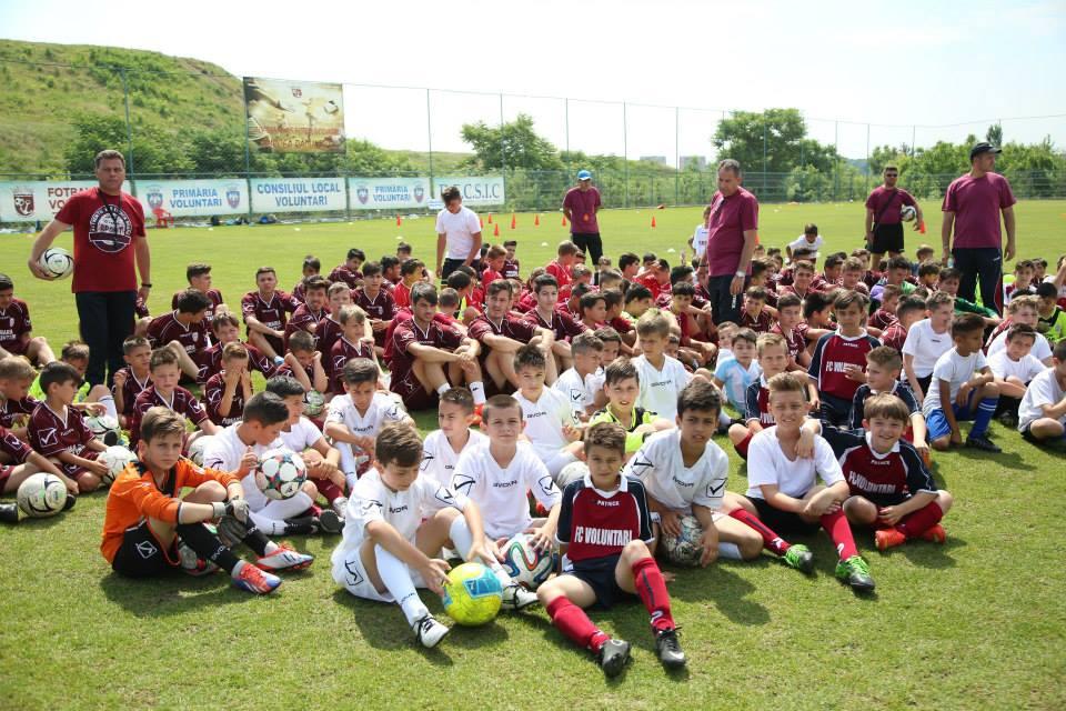 ȘOC la VOLUNTARI. Oficialii clubului de fotbal refuză să facă declarații presei, înainte de barajul cu UTA 385609