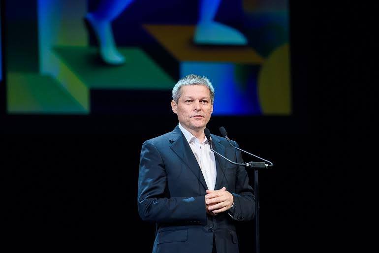 Dacian Cioloș, pronostic pentru meciul Franța-România. Ce le-a transmis jucătorilor Naționalei 