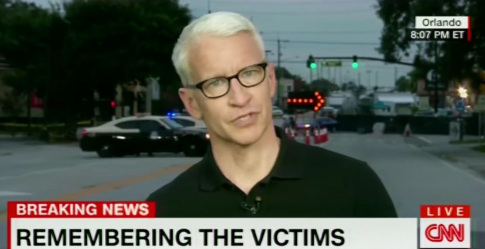 Moment emoționant la CNN. Ce i s-a întâmplat reporterului care citea numele victimelor de la Orlando