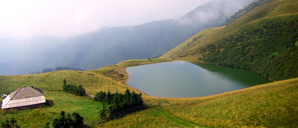 Lacul din România sub care zace o întreagă armată duşmană