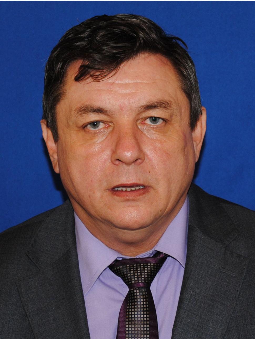 Primarii ar putea fi aleşi în două tururi de scrutin. Un nou proiect de modificare a legislaţiei pentru alegerile locale a fost depus la Parlament 388299