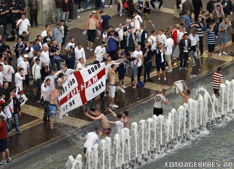 Imaginile umilinței, la EURO 2016. Gestul cu care fanii englezi i-au înfuriat pe francezi