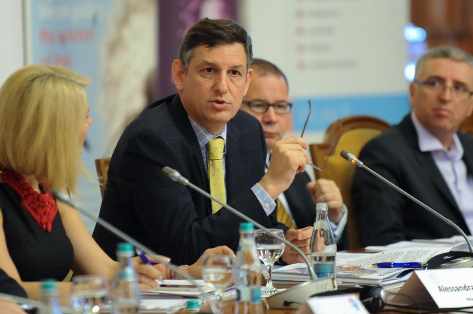 EVENIMENT INTACT MEDIA GROUP. Exporturile – motor de creştere pentru România (ediţia a doua) 390959