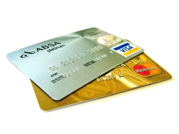 Toți românii care au un card bancar sunt vizați de această lege. Măsura este obligatorie și a intrat deja în vigoare