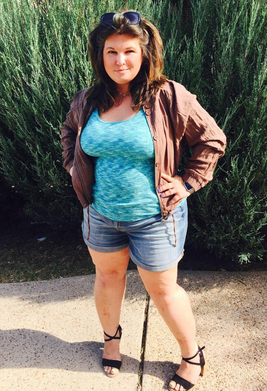 A mers la magazin la cumparaturi, insa s-a trezit criticata in ultimul hal: "Cum sa te imbraci asa, nu vezi ca ai peste 100 de kilograme?!"  391778