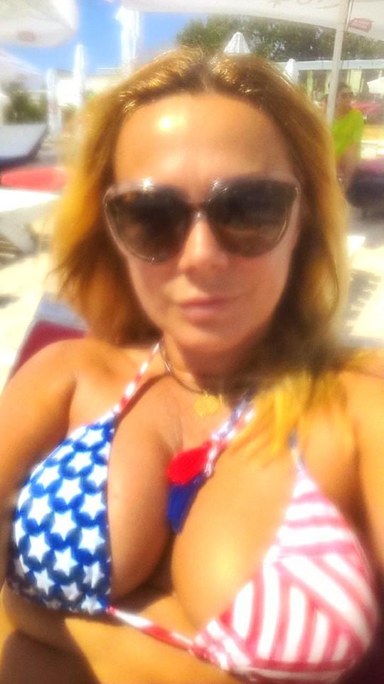 Dana Săvuică, hot la 46 de ani în costum de baie (Foto) 391803