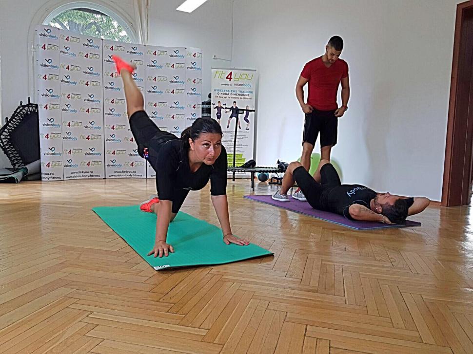 Satula sa tot fie facuta grasa Gabi Cristea s-a apucat de sport! Cum arata in colanti mulati 392483