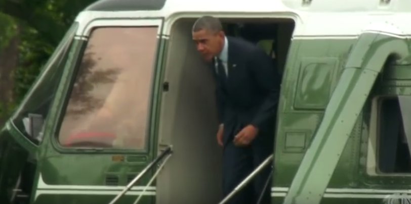 Barack Obama era gata de zbor, când realizează că a uita ceva. Părăsește elicopterul și... Ce urmează a intrat în istorie - VIDEO