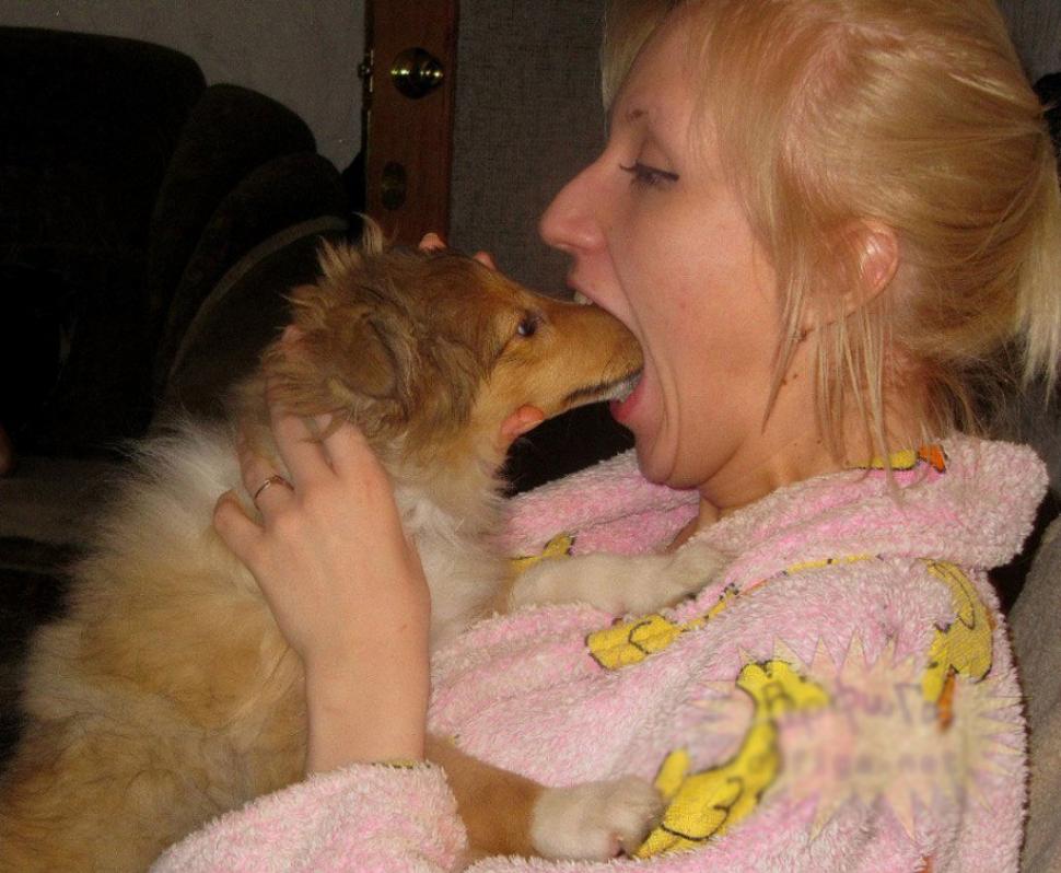 A vrut sa fie funny, dar n-a reusit decat sa se faca de ras! E socant ce a putut sa bage in gura! Imaginea a devenit virala pe Internet 392724