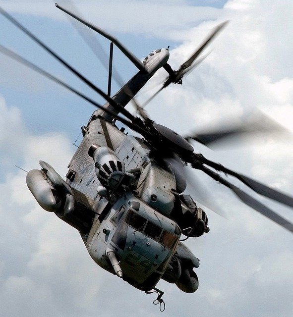 Momentul în care un elicopter rusesc e doborât de ISIS în Siria. Moscova a confirmat moartea piloţilor - VIDEO 