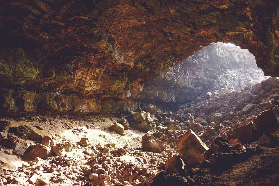 Descoperire şocantă într-o peşteră din Belgia. Practicile sângeroase ale primilor oameni