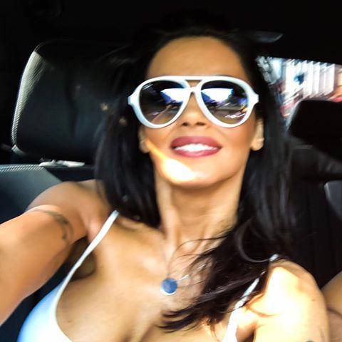 Oana Zăvoranu, fotografia din mașină cu care și-a înnebunit fanii 395220