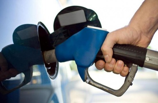Benzina din România a ajuns printre cele mai ieftine din Europa