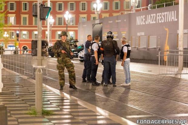 Starea de urgenţă s-a prelungit în Franţa cu şase luni după atentatul de la Nisa