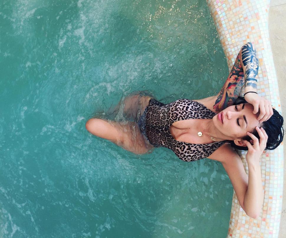 Cum s-a pozat Ruby. Fanii au rămas mască 395798