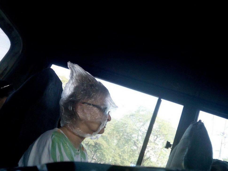 Nu mai suporta curentul din maxi taxi! Ce a facut femeia asta spre uimirea tuturor celor prezenti 395695