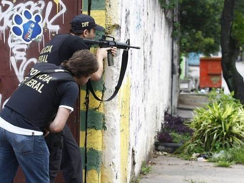 Indivizi care plănuiau atacuri teroriste la Jocurile Olimpice de la Rio, arestați de polițiști