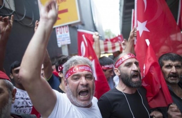 Președintele Turciei ia măsuri radicale: Sute de militari din Garda prezidențială au fost reținuți