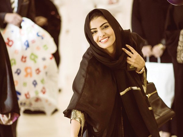 Prinţesa arabă care a eliminat stereotipurile despre femeile din Orientul Mijlociu