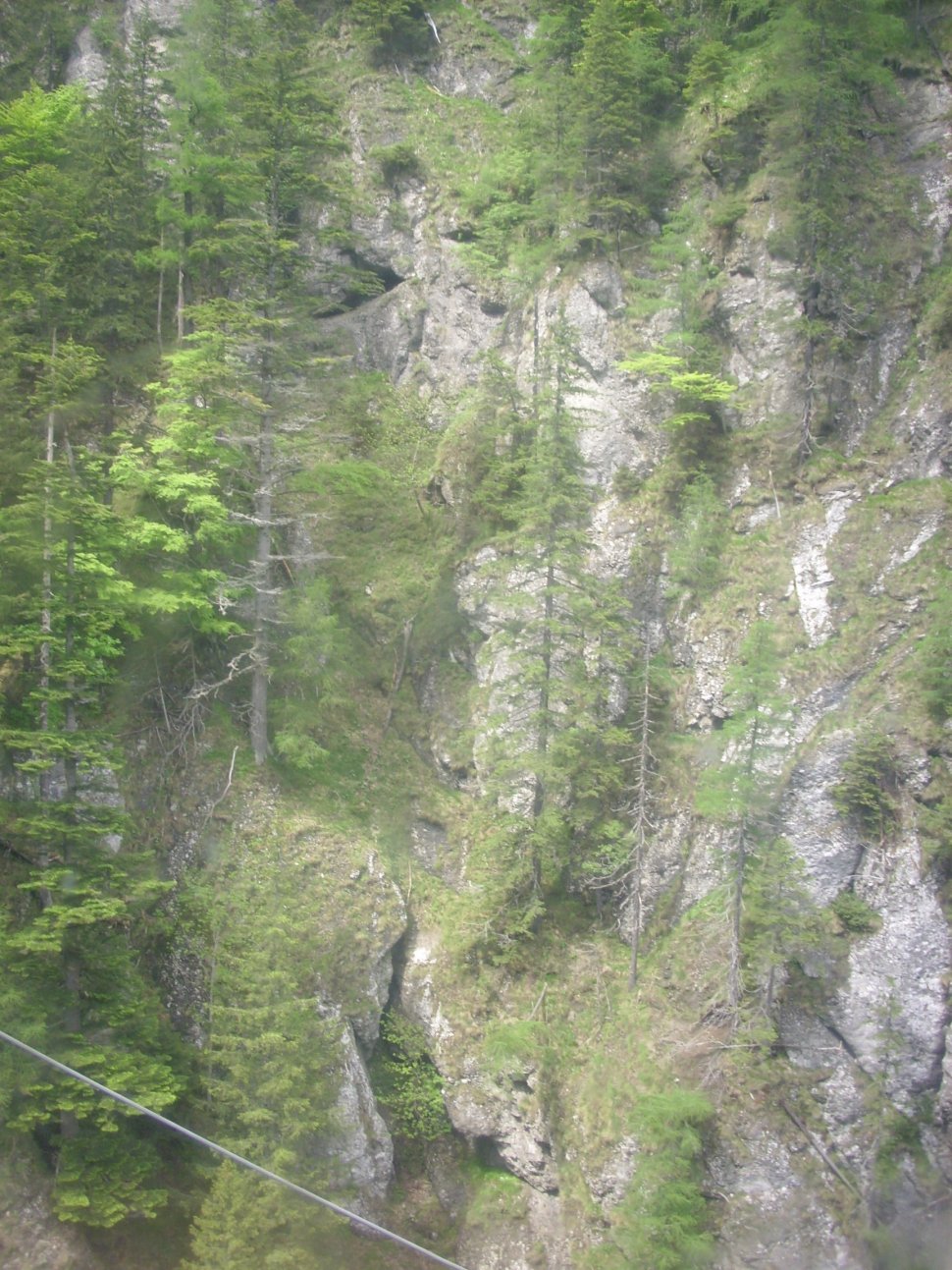 Momente de panică în Bucegi. Un alpinist a rămas blocat în coardă din cauza epuizării 