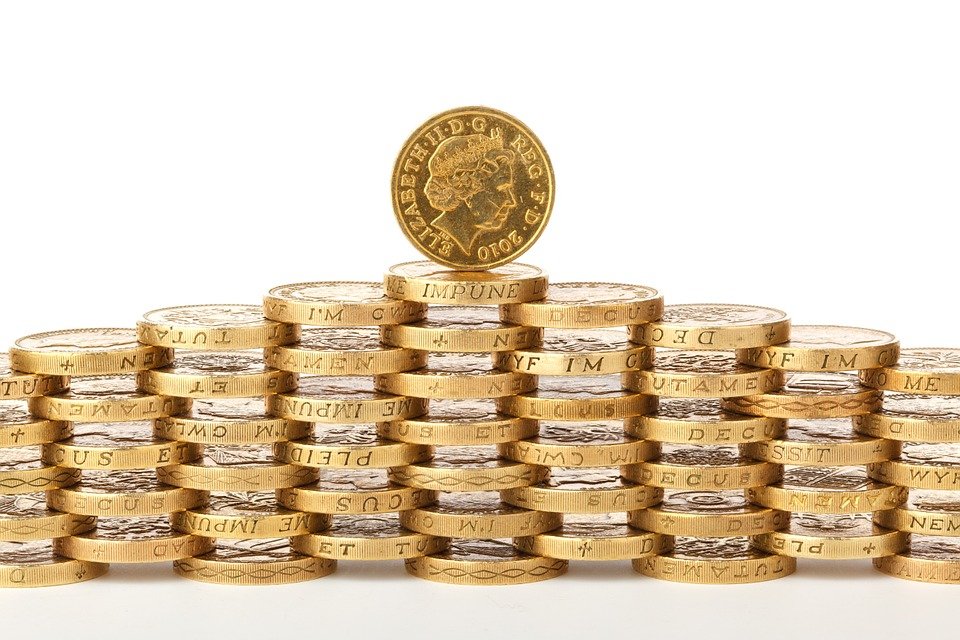 BREXIT. Scenariu incredibil propus în Marea Britanie: “Lira sterlină trebuie lăsată să se devalorizeze!”