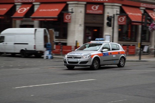 Atac sângeros într-un centru comercial din Londra. Polițiștii sunt în alertă maximă