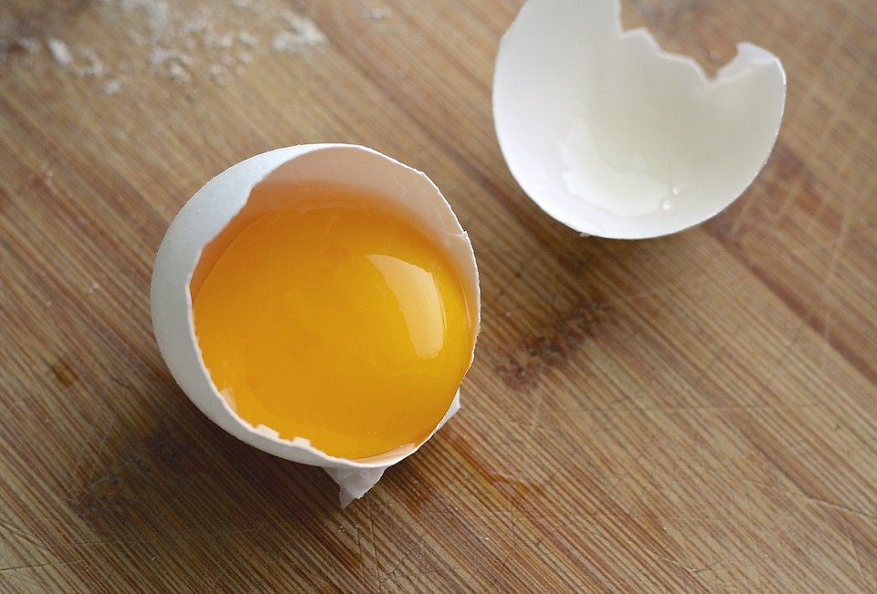 Cum cureți ușor ouăle sparte