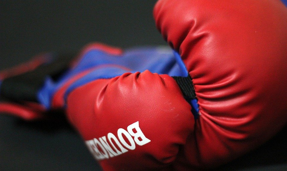 OLIMPIADĂ. Singurul boxer al României la RIO, furat pe față în ring