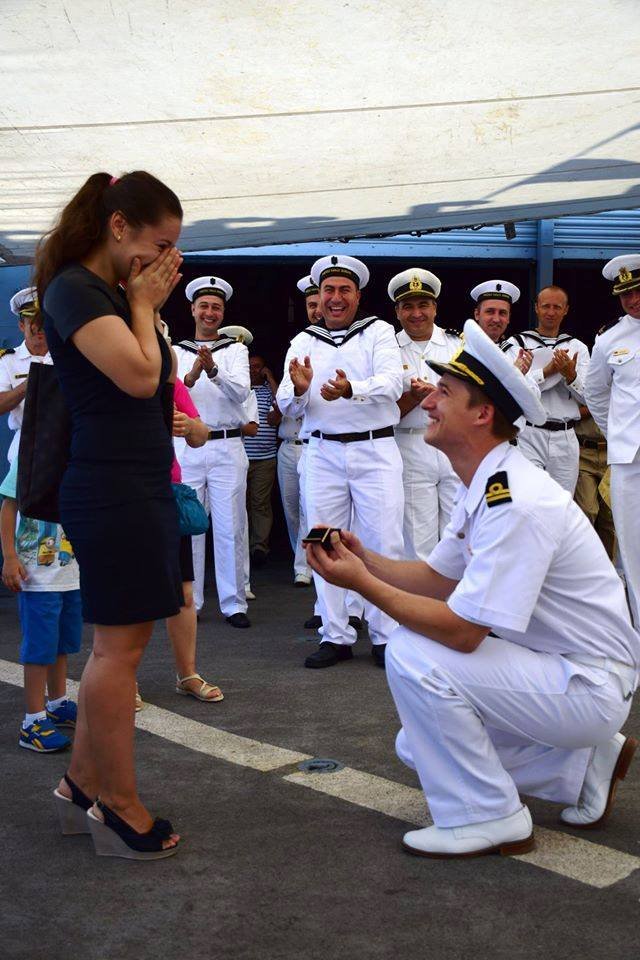  Ce a putut să facă astăzi un marinar de Ziua Marinei. Toată lumea a început să aplaude