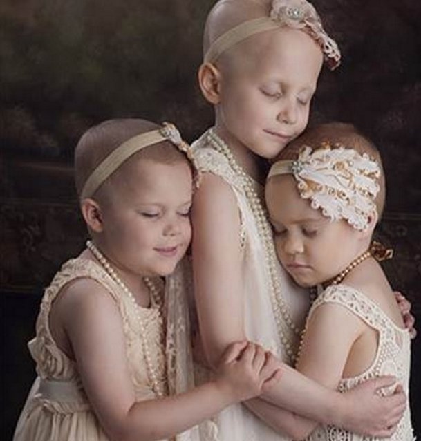 Fotografia acestor fete bolnave de cancer a făcut înconjurul lumii. Uite ce s-a întâmplat după doi ani