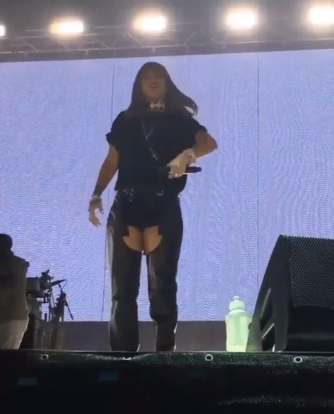 Rihanna și-a pus fanii pe jar cu aceste cuvinte. Ce a spus despre România, în fața celor 50.000 de oameni strânși în Piața Constituției 400022