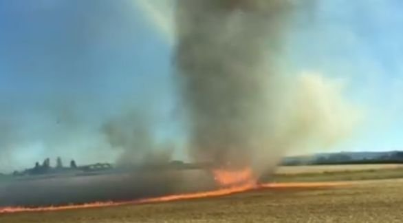 Tornadă de foc surprinsă în Statele Unite VIDEO