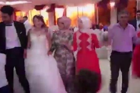 O nuntă din Turcia s-a încheiat extrem de prost. Ce a urmat după ce o mașină-capcană a explodat în apropiere - VIDEO