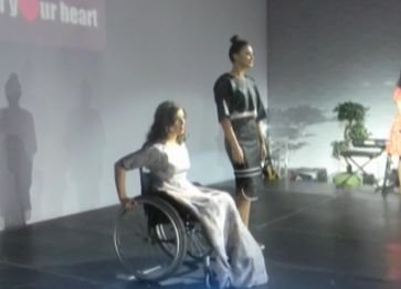 Eroul Zilei: Magda Coman, fotomodelul în scaun cu rotile
