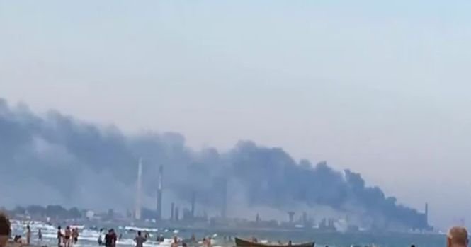Explozie la Rafinăria Petromidia. Ce spune Raed Arafat despre un posibil risc bacteriologic