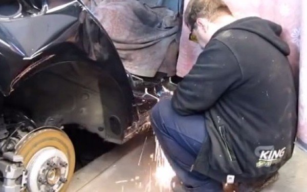 Cum a reparat un mecanic din Rusia un BMW Seria 7. &quot;E un sicriu pe roți!&quot; 