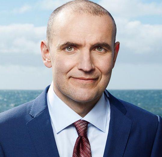 I s-a făcut poftă de pizza în drum spre palatul prezidențial. Președintele stătea la coadă, la fel ca ceilalți oameni. FOTO 402357