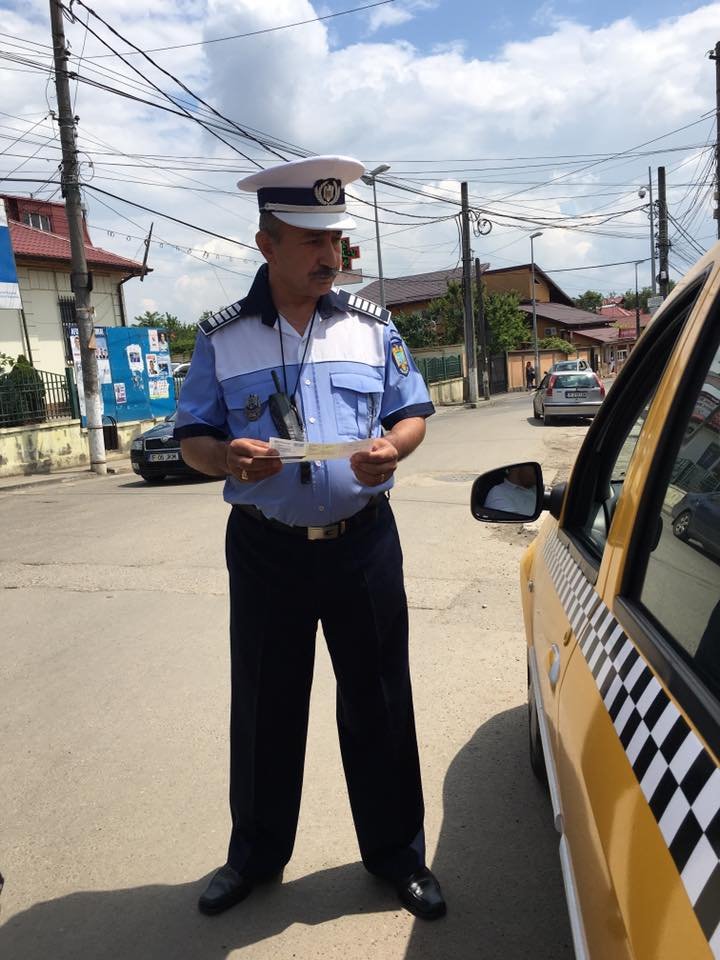 Anunțul Poliției Române pentru șoferii din România: „Actul de identitate, dar și dovada plății amenzii de circulație pot fi trimise prin e-mail”