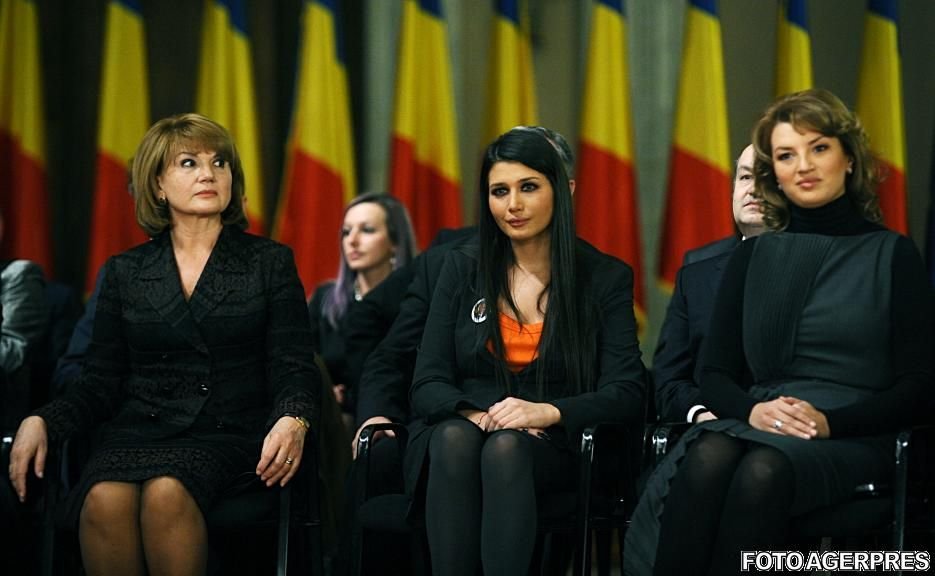 Blestemul familiei Băsescu. Femeile din viața fostului președinte nu au noroc în dragoste