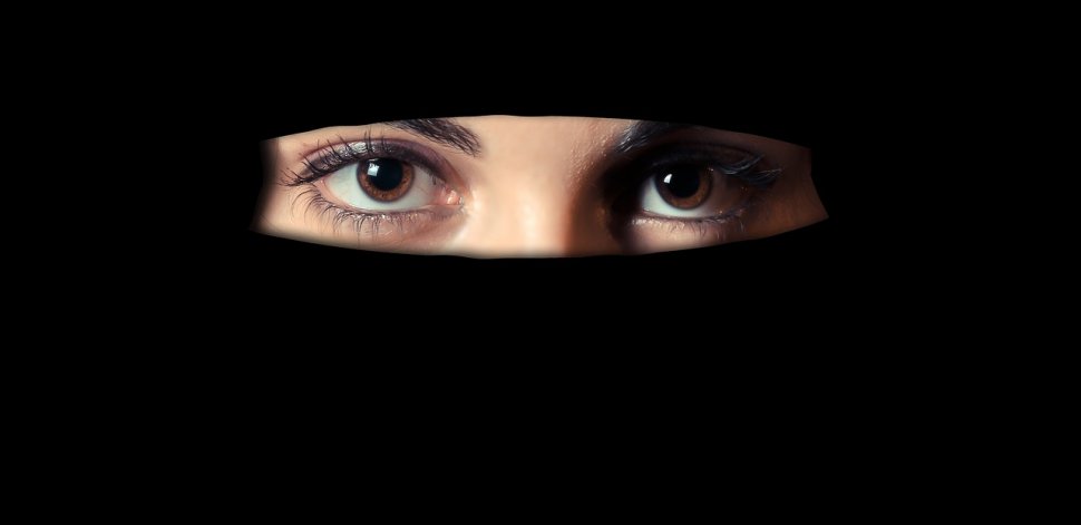 Arma secretă a femeilor care au declarat război Statului Islamic 