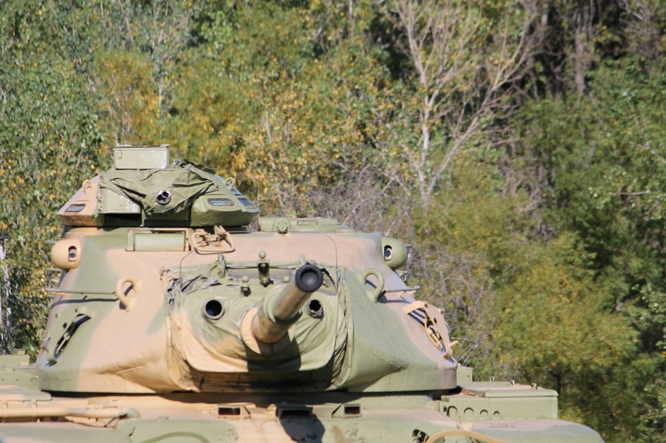 Tancuri ale armatei turce au intrat în Siria. Armata vizează poziții ale teroriștilor de la Stat Islamic