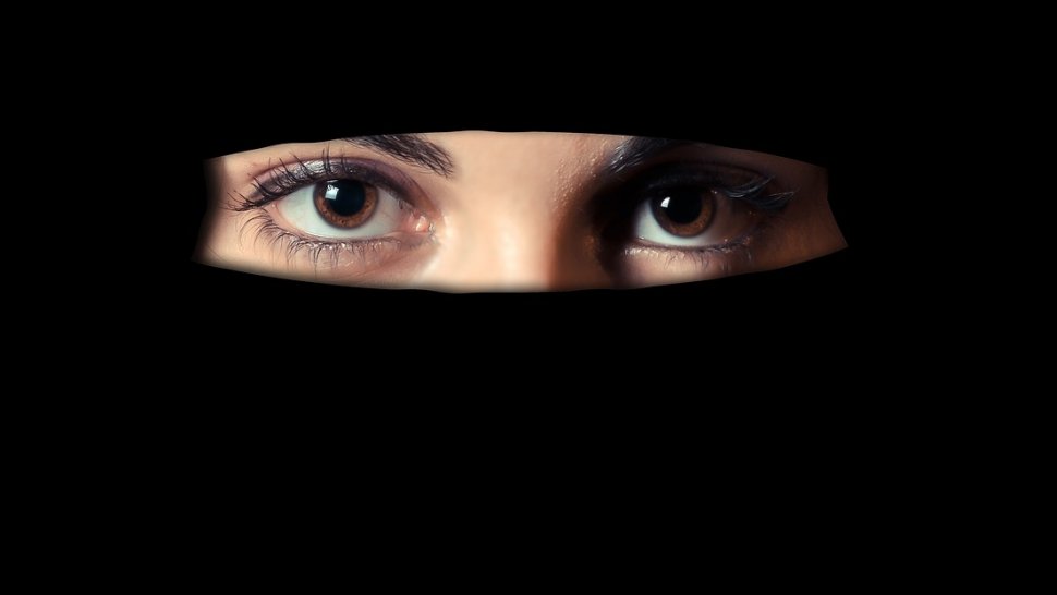 Răsturnare de situație! Jihadiștii din Statul Islamic au interzis purtarea vălului islamic! 