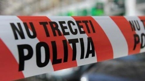 Crimă în familie într-o localitate din judeţul Botoşani. Un tată şi-a înjunghiat singurul copil